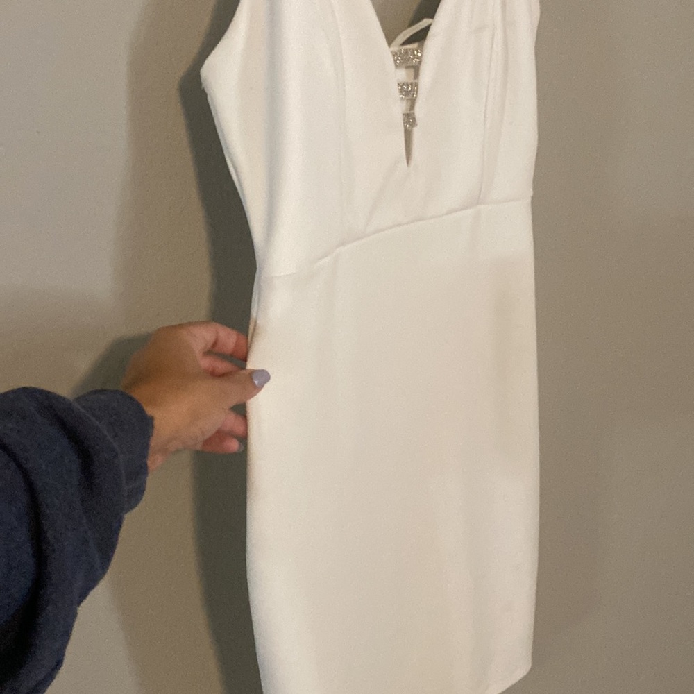 White semi formal dress - Picture 3 of 4